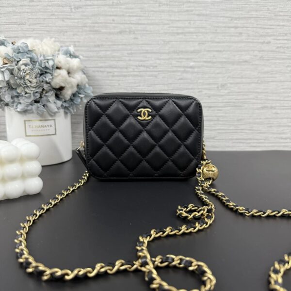 CHANEL 金球小相機包