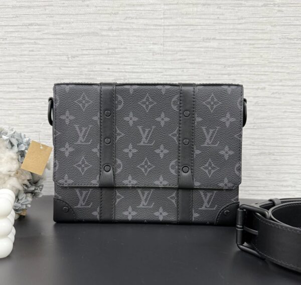 LOUIS VUITTON Trunk郵差包