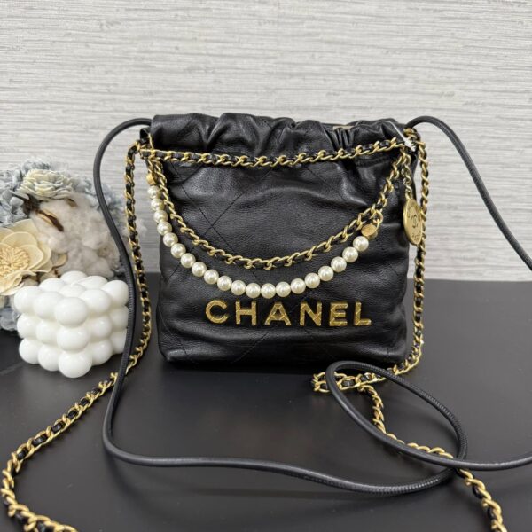 CHANEL  22BAGmini珍珠黑金