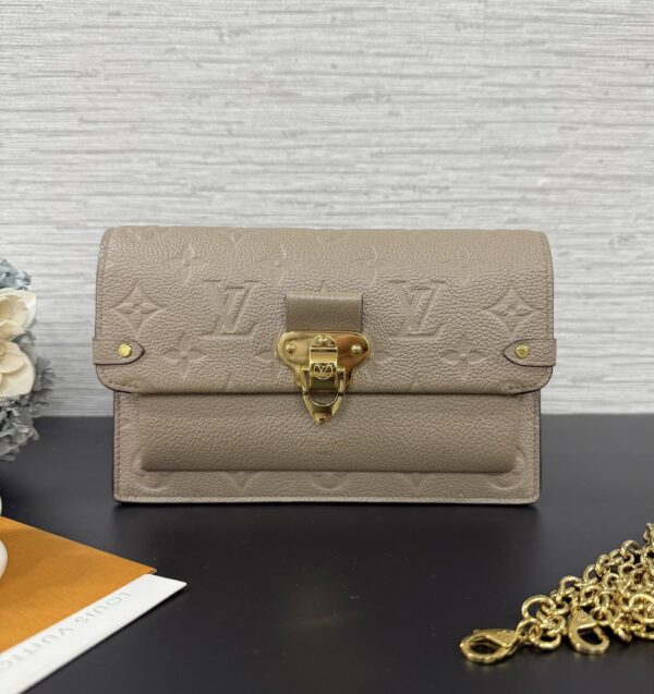 LOUIS VUITTON VAVIN WOC