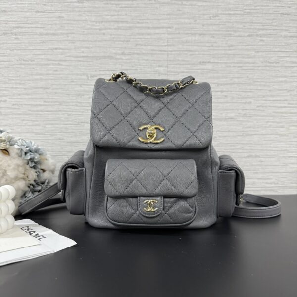 CHANEL  炸彈後背灰