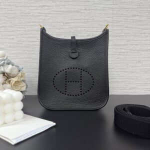 Hermès 全新mini Evelyne黑金