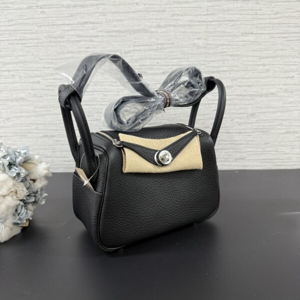 Hermès 全新二代MiniLindy黑銀(22023)：圖片 2