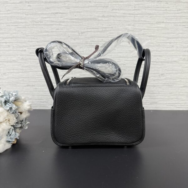Hermès 全新二代MiniLindy黑銀(22023)：圖片 4