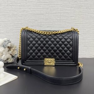 CHANEL Boy28黑金