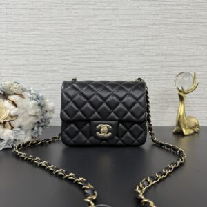 CHANEL 全新經典方胖黑金(22764)