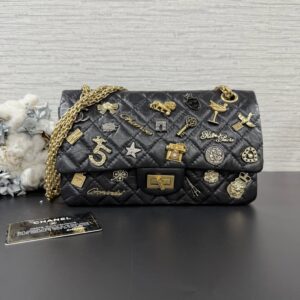 CHANEL  復刻2.55徽章(22391)