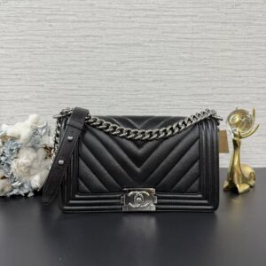 CHANEL BOY25荔枝黑銀