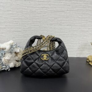 CHANEL 全新黑金流蘇hobo(22655)