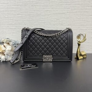 CHANEL Boy28黑銀