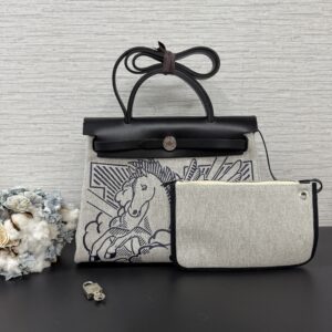 Hermes 限量HERBAG31黑飛馬(23008)