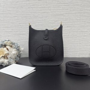 Hermès 全新MINIEvelyne CANBA（近黑）23103