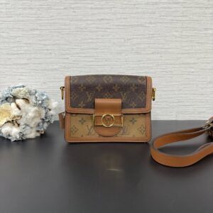 LOUIS VUITTON Dauphine (23043)