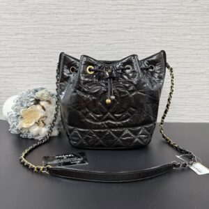 CHANEL 油蠟鏈條水桶(23220)