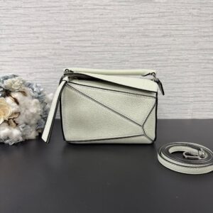 LOEWE PUZZLE mini 淺青瓷(23167)