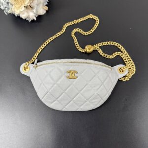 CHANEL全新愛心胸口腰包(23264)