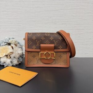 LOUIS VUITTON Dauphine(23707)