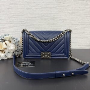 CHANEL Boy25 午夜藍荔枝皮(23424)