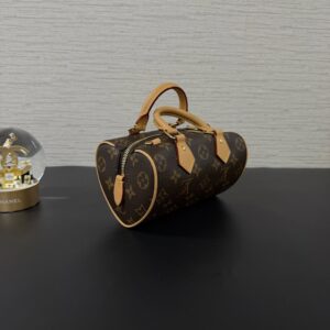 LOUIS VUITTON 全新愛心Nano Speedy (23778)