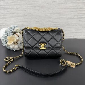 CHANEL 水鑽字母鏈條口蓋包(23540)