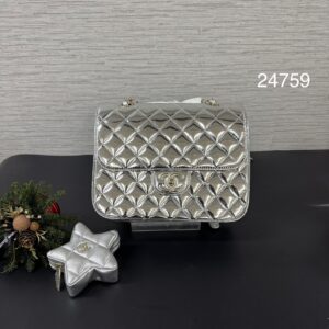 CHANEL 全新銀漆皮星星後背包(24759)