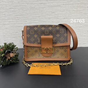 LOUIS VUITTON Dauphine MM(24763)