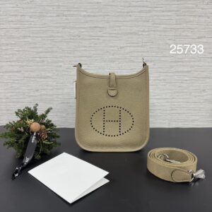 HERMES  全新mini evelyne馬爾法米 (25733)