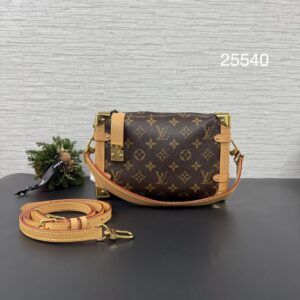 LOUIS VUITTON side trunk (25540)