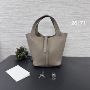 Hermès 全新Picotin22 象灰銀(26171)