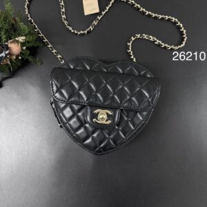 Chanel 限量愛心包 大號黑金(26210)