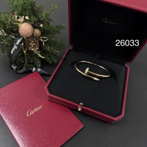 cartier 經典玫瑰金粗版釘子帶鑽手鐲 (26033)