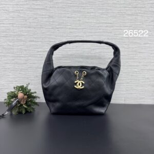 CHANEL 全新26c嘻皮hobo黑金(26522)