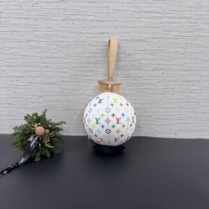 LOUIS VUITTON 全新聯名村上隆瑜伽球