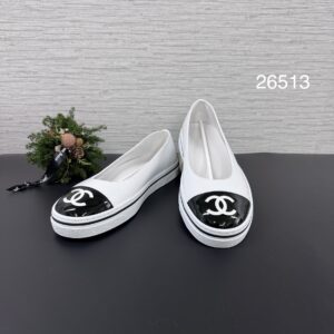 CHANEL 全新26P雙c黑白娃娃鞋(26513)