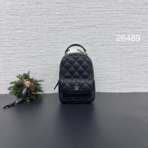CHANEL 全新荔枝mini小書包黑金(26489)