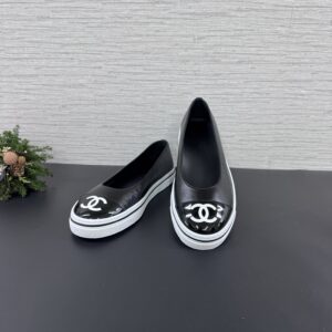 CHANEL 全新26P雙c黑白娃娃鞋(26518)