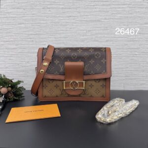 LOUIS VUITTON Dauphine MM(26467)