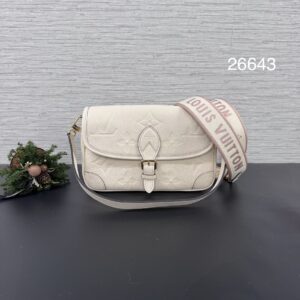 LOUIS VUITTON DIANE法棍(26643)