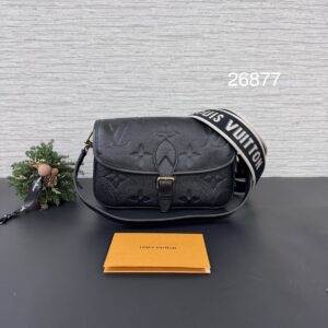 LOUIS VUITTON DIANE黑法棍(26887)