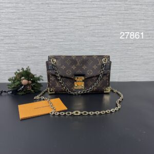 LOUIS VUITTON 新款Trunkie East West
(27861)