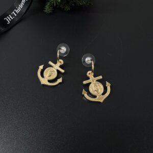 CHANEL  雙 C 標誌船錨造型耳環(27546)