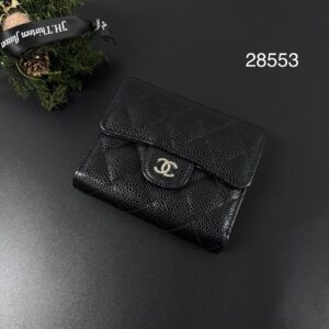 Chanel 荔黑銀經典三折短夾(28553)