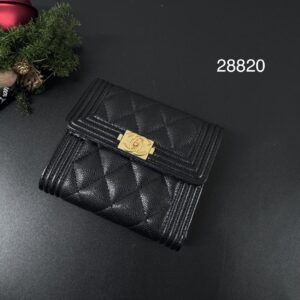 CHANEL 全新boy荔黑金三折短夾(28820)