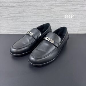 Hermès 全新 經典 Kelly 釦小牛皮樂福鞋(29294)